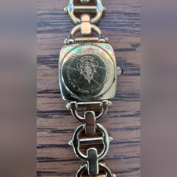 Gucci 6400L women's watch read description - Picture 7 of 9
